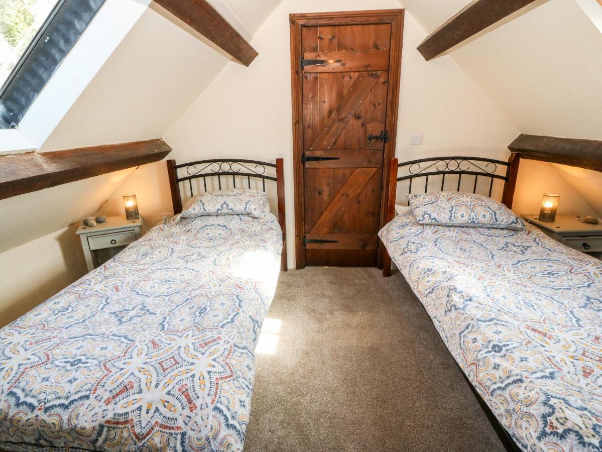 Bwthyn Yr Helyg Willow Cottage Llannor Bagian luar foto
